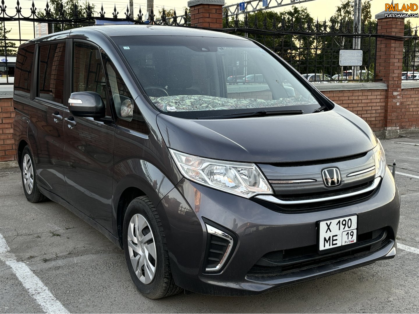 х 190 ме 19, Honda Stepwgn 5th gen (RP1–5), 2015–2022