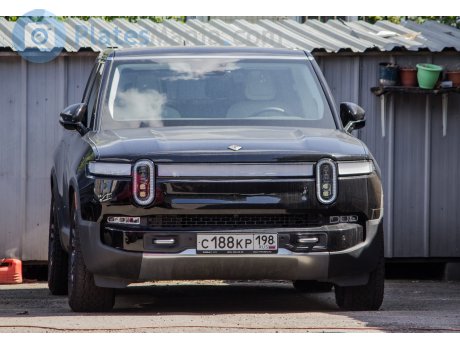 с188кр198, Rivian R1S