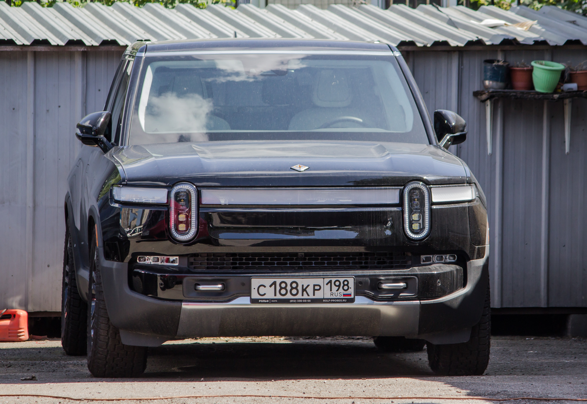 с 188 кр 198, Rivian R1S 1st gen, 2022–