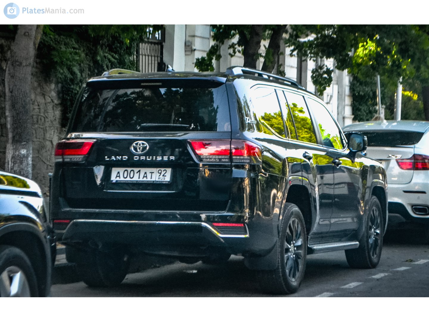 а 001 ат 92, Toyota Land Cruiser 300 (J300), 2021–