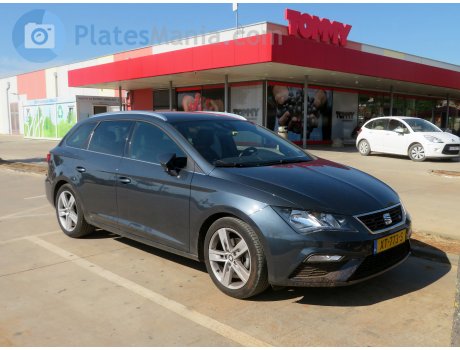 XT-773-S, SEAT León