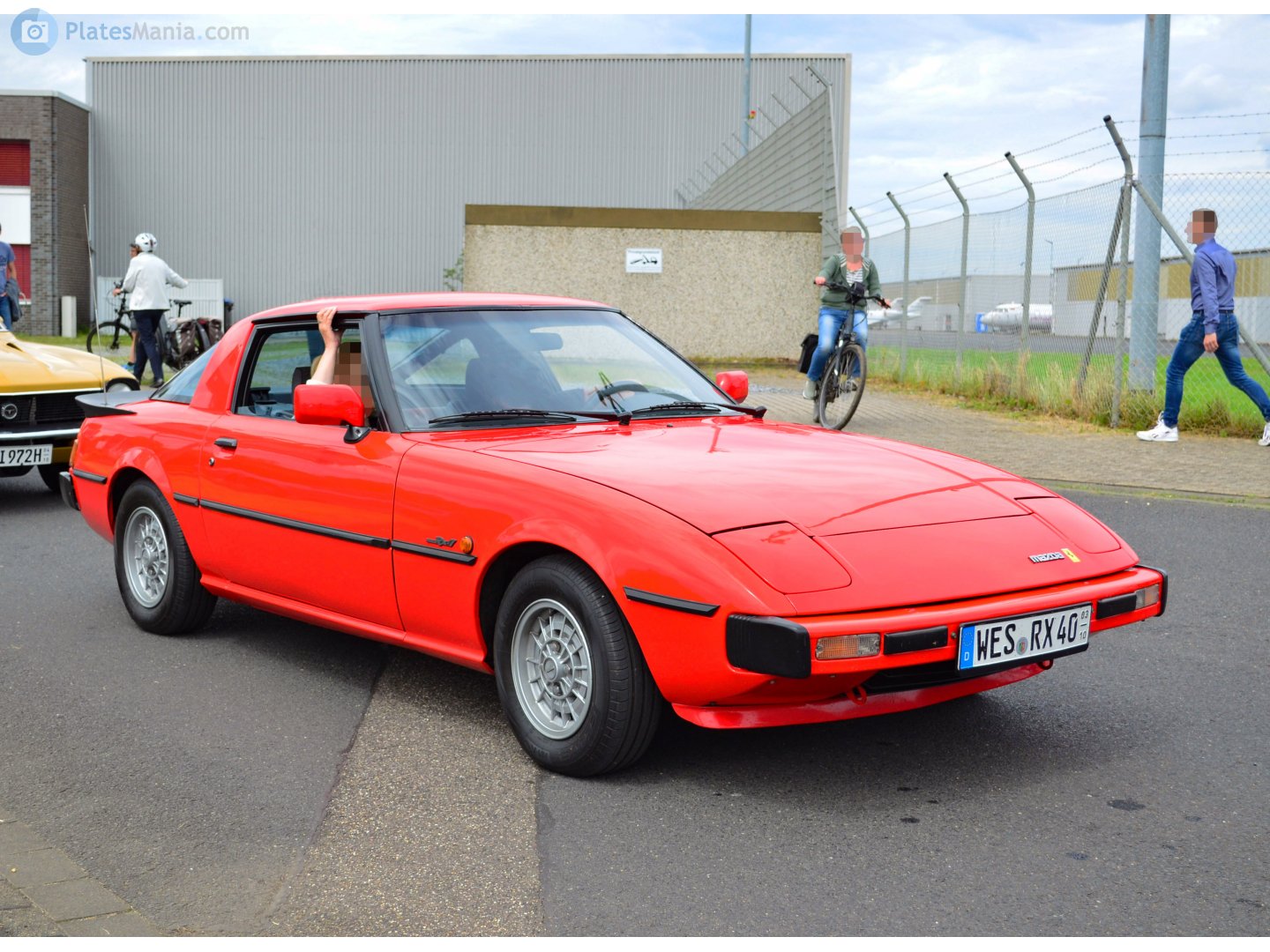 WES RX 40 (03/10), Mazda RX-7 1st gen (FB; SA22C), 1978–1985