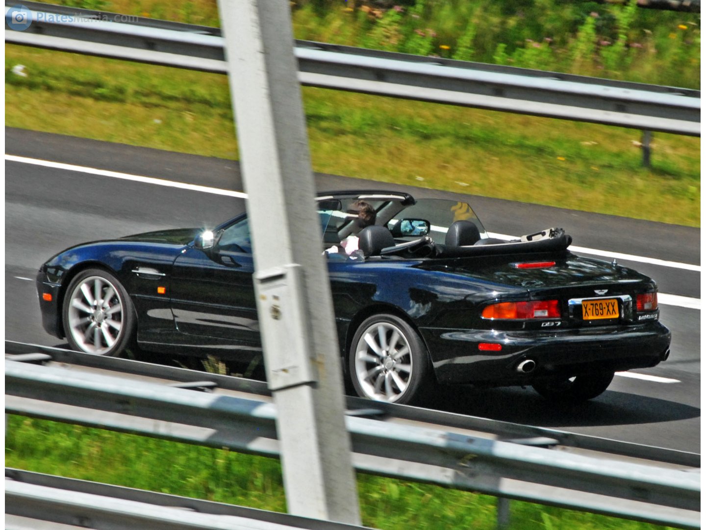 X-769-XX, Aston Martin DB7 DB7 Volante, 1996–2004