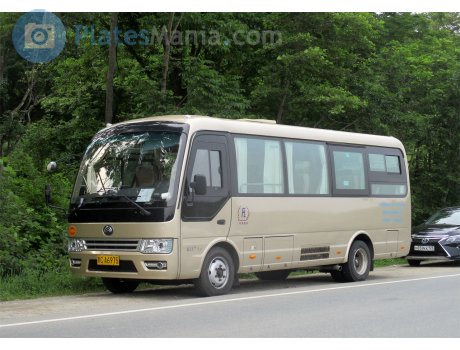 黑C·A6975, Yutong ZK6729