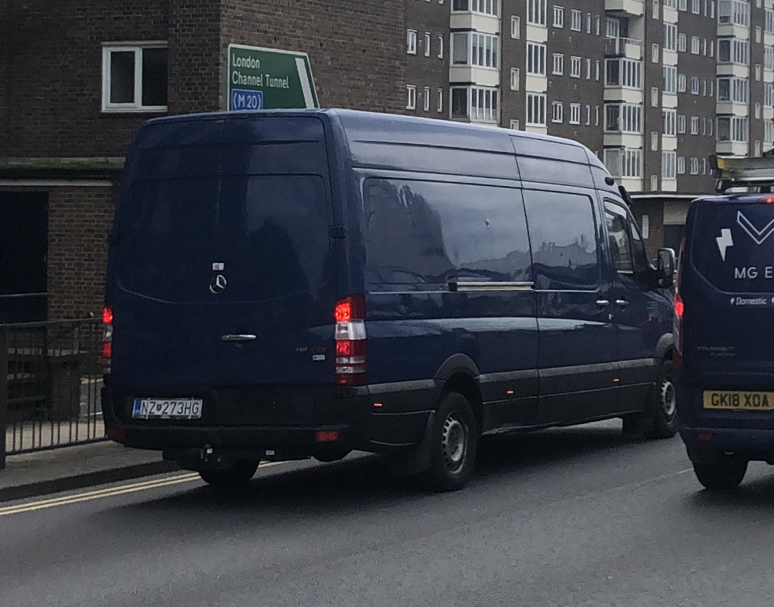 NZ-273HG, Mercedes-Benz Sprinter 2nd gen (W906), 2006–2013