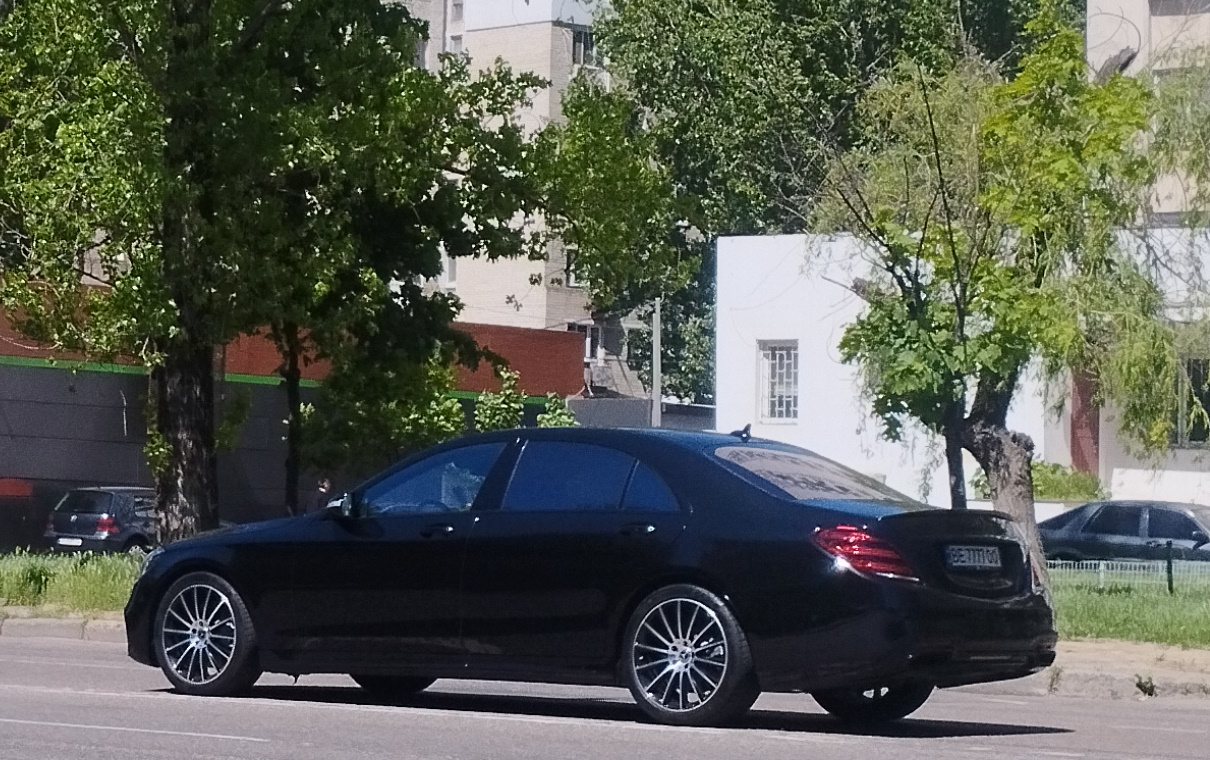 BE 7777 OO, Mercedes-Benz S-Klasse 8th gen Sedan (W222/V222), 2013–2020