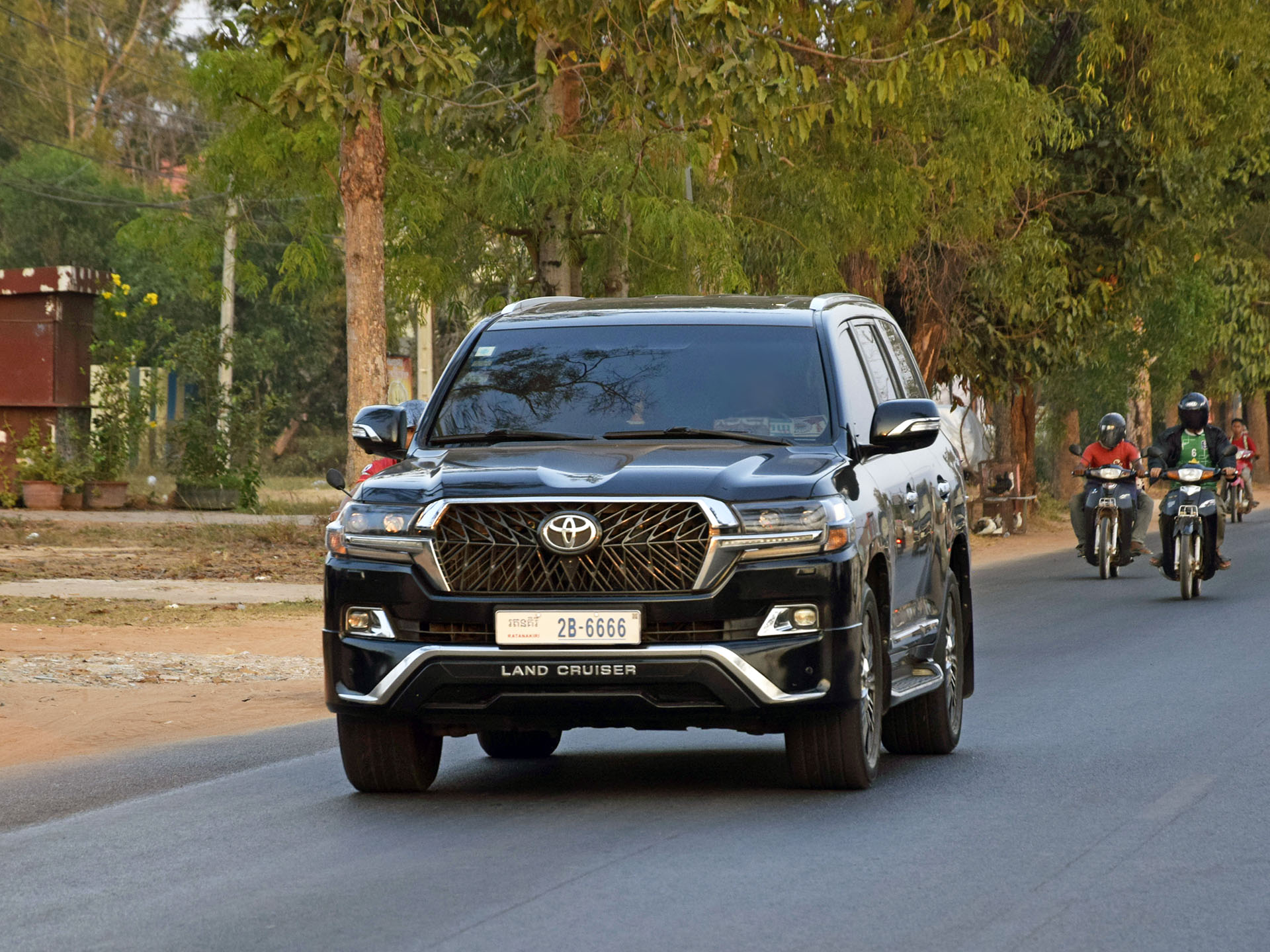 2B-6666, Toyota Land Cruiser 200 (J200), 2nd facelift, 2015–2021