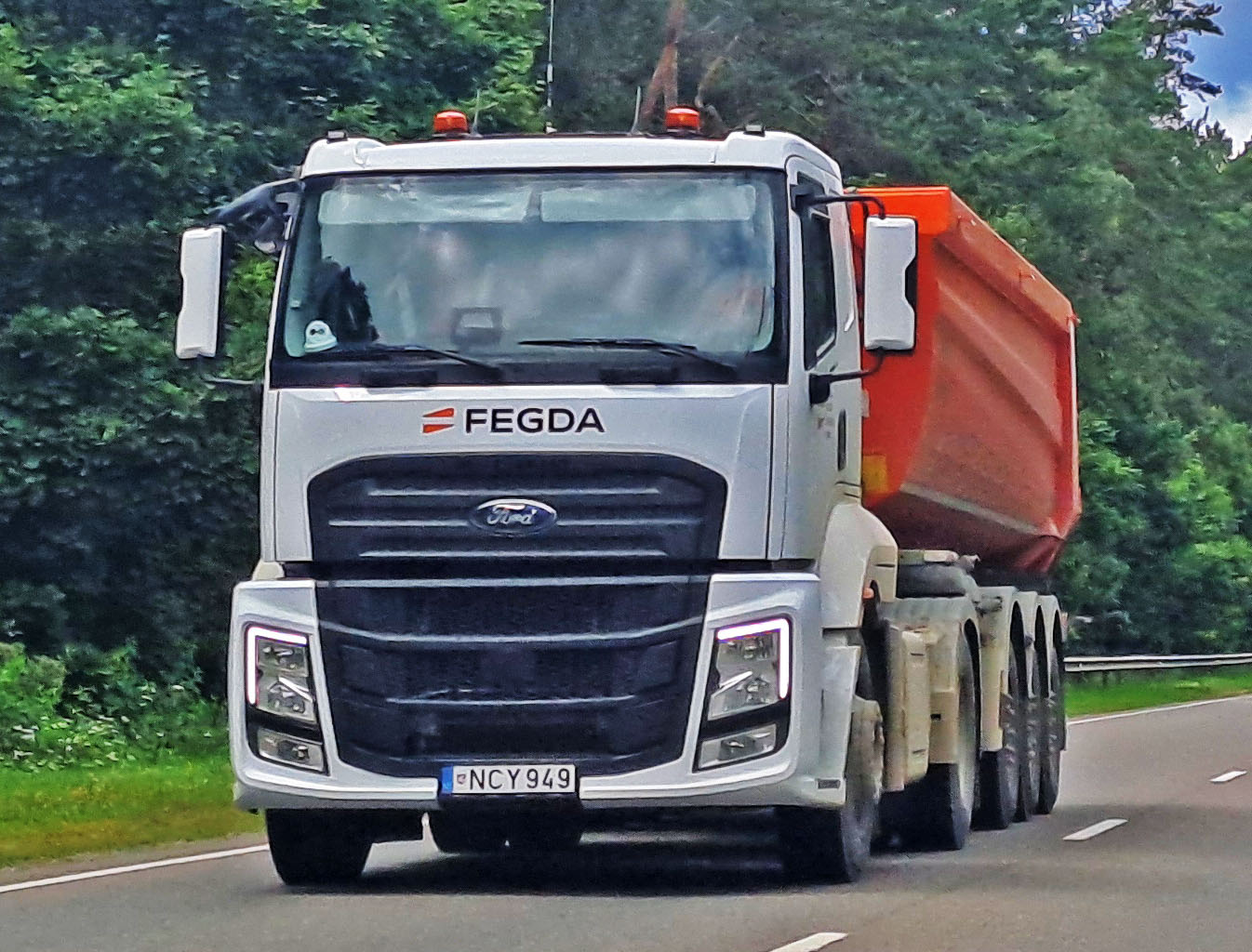 NCY 949, Ford F-Line 