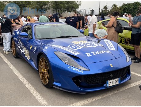 GM 812 BW, Ferrari 812