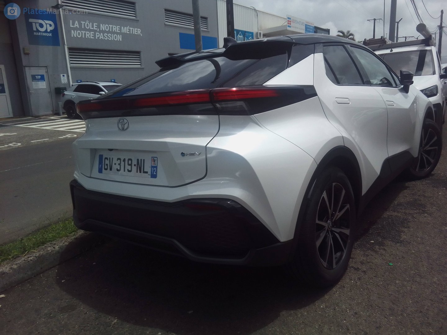 GV-319-NL, Toyota C-HR 2nd gen Hybrid (AX20), 2023–