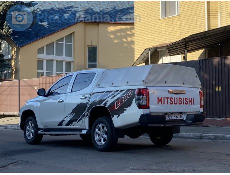 8179 КІА, Mitsubishi L200