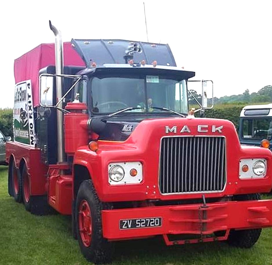 ZV 52720, Mack DM 