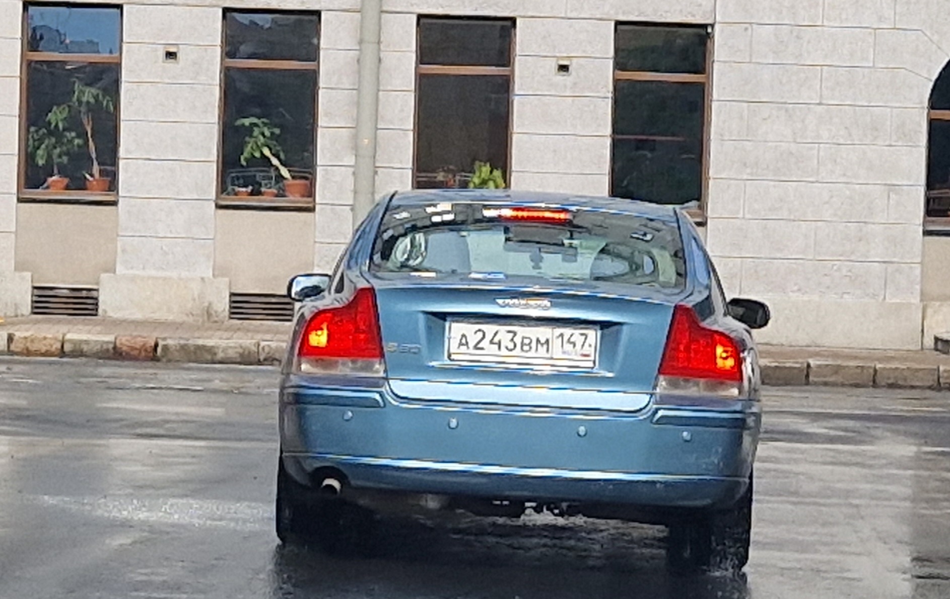 а 243 вм 147, Volvo S60 1st gen (384), 2001–2009