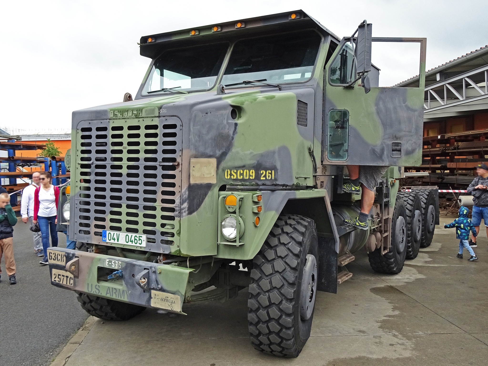 04V 0465, Oshkosh HET 