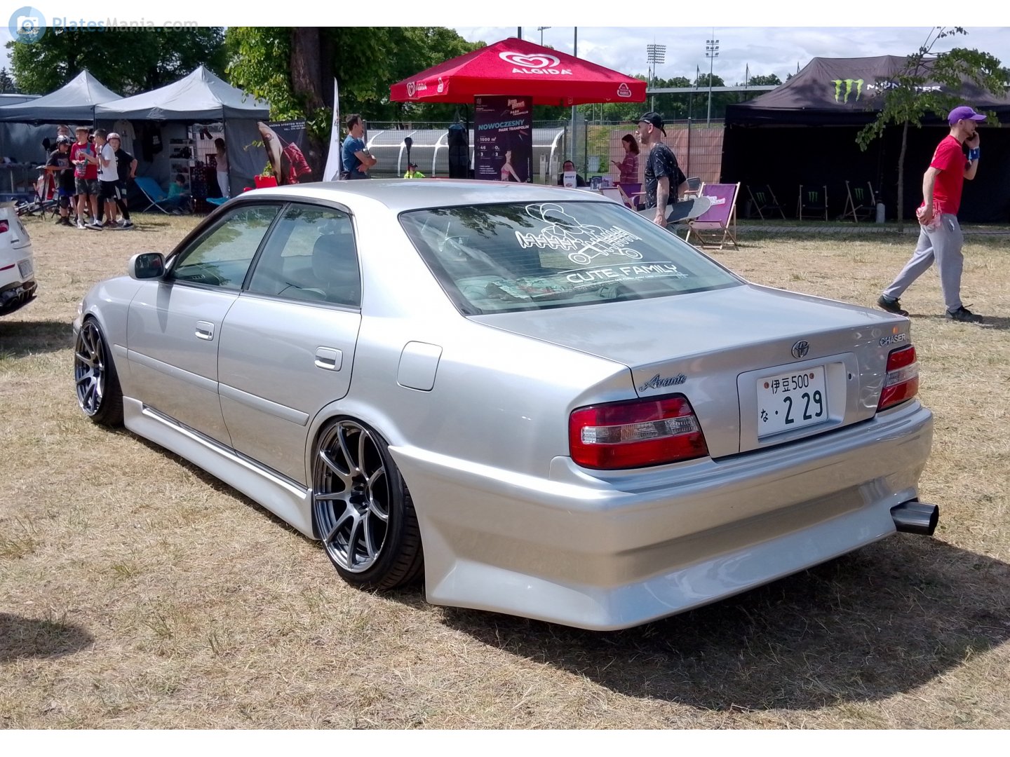 伊豆 500 な 229, License plate without vehicle 