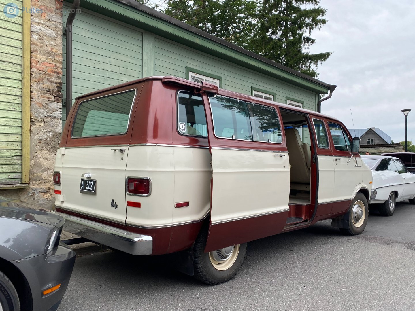 A 502, Dodge Sportsman 