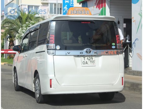 т429оа193, Toyota Voxy