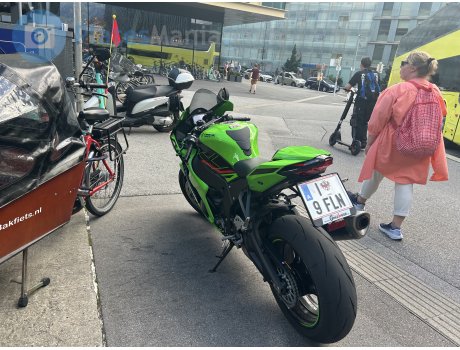 I 9 FLN, Kawasaki Ninja ZX-10R
