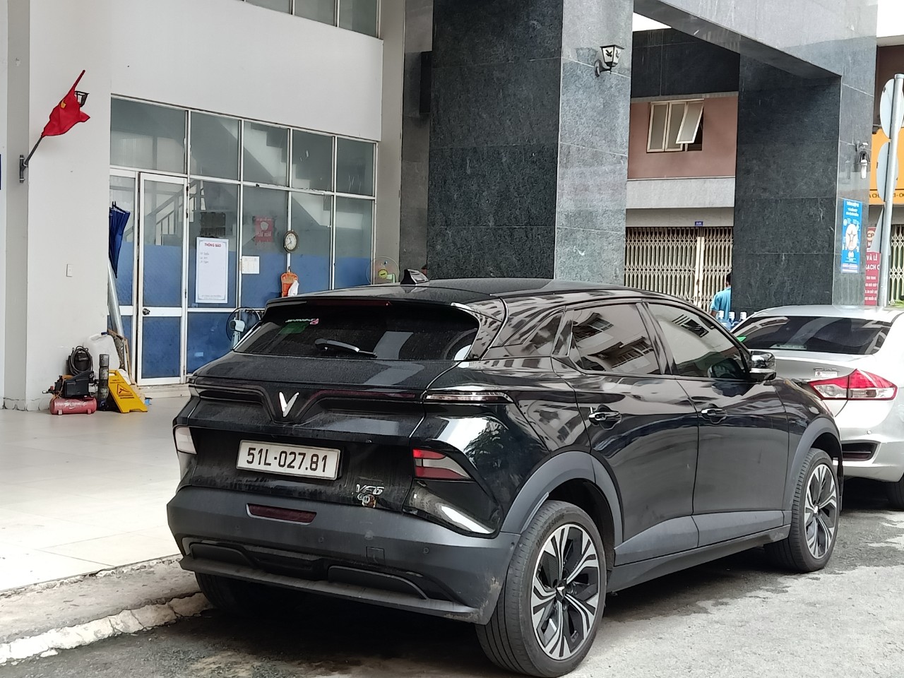 51L-027.81, VinFast VF6 