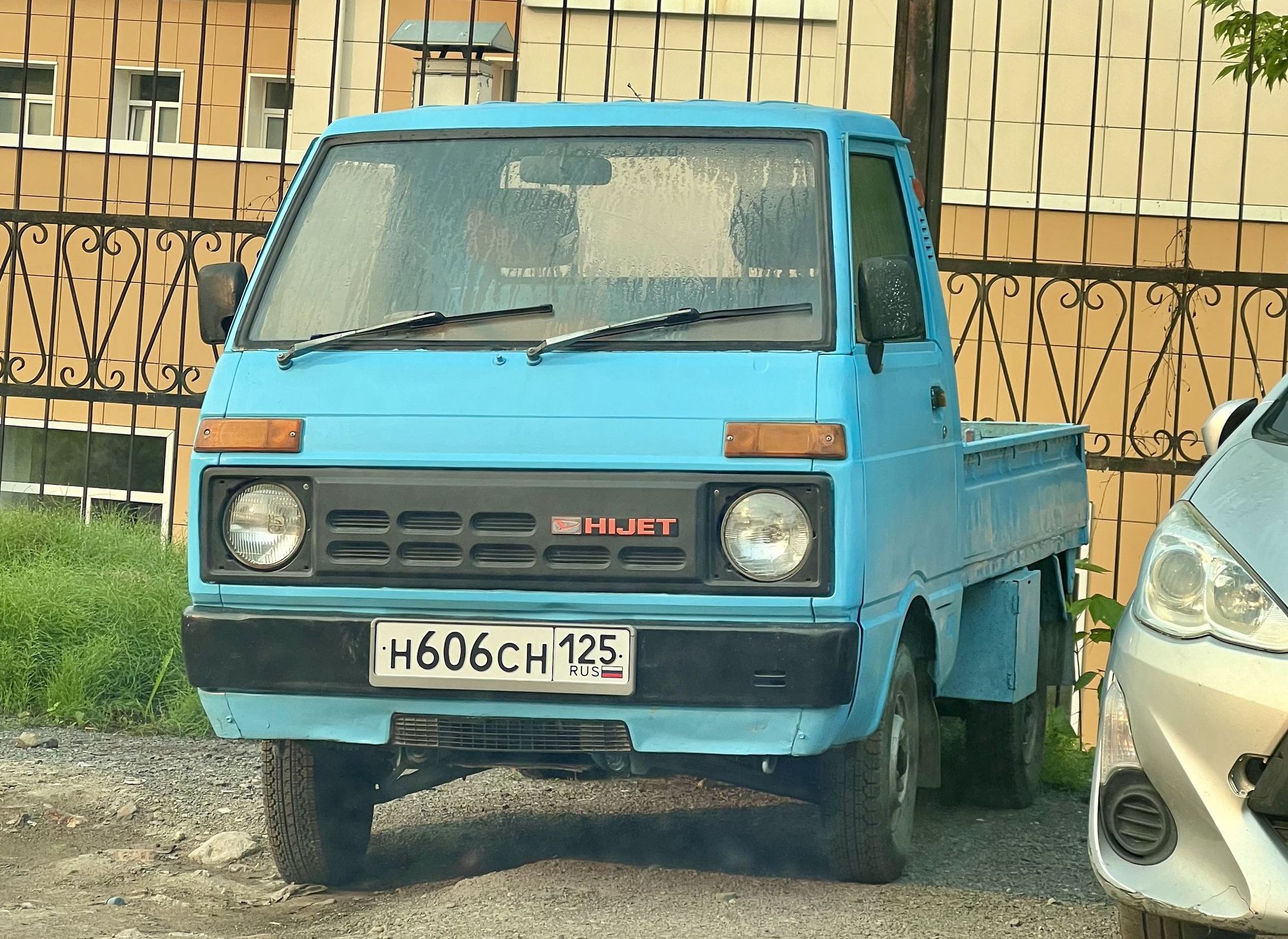 н 606 сн 125, Daihatsu Hijet 6th gen Truck (S65/S70), 1981-1986