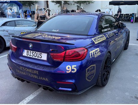 BISOUS, BMW M4
