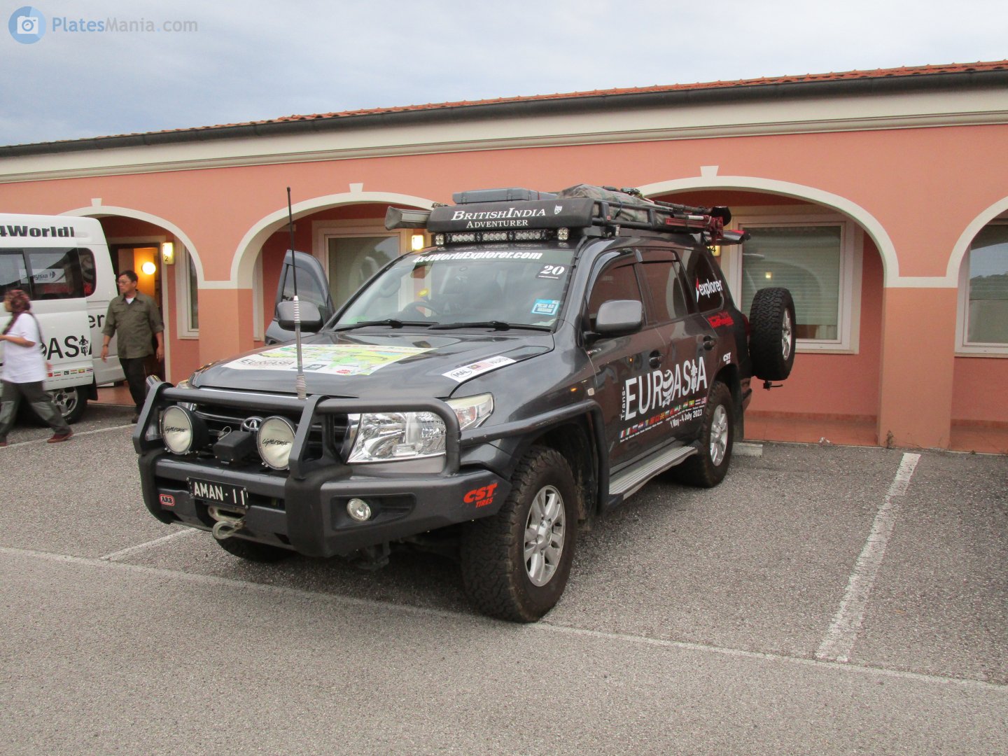 AMAN-11, Toyota Land Cruiser 200 (J200), 2007–2011