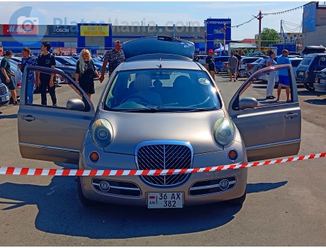 36 AX 382, Nissan March