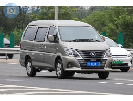 京P·0JX17, Forthing (Fengxing) Lingzhi