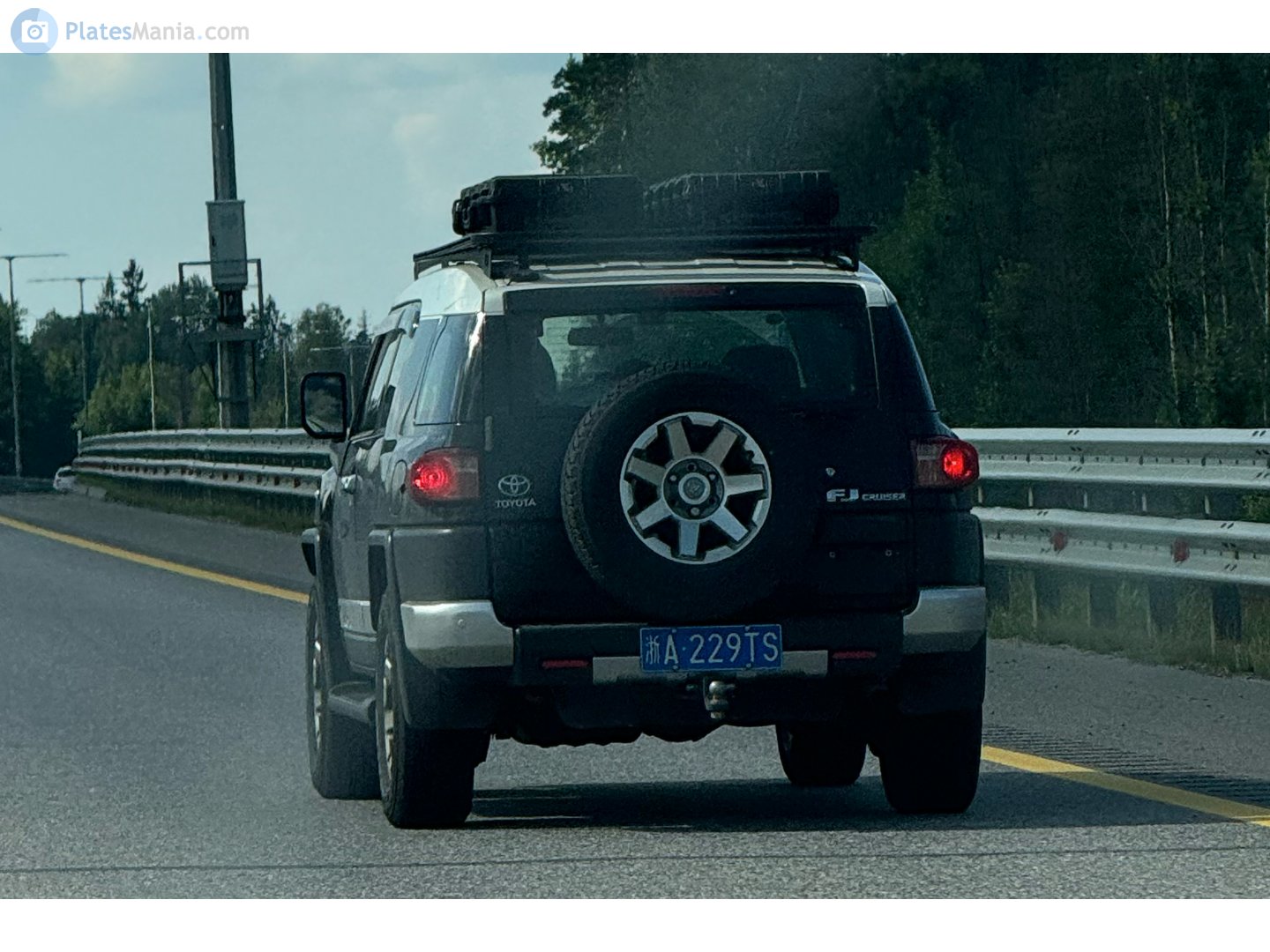 浙A·229TS, Toyota FJ Cruiser 1st gen (XJ10), 2006–2022