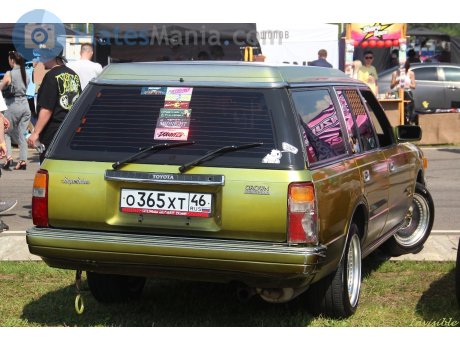 о365хт46, Toyota Crown