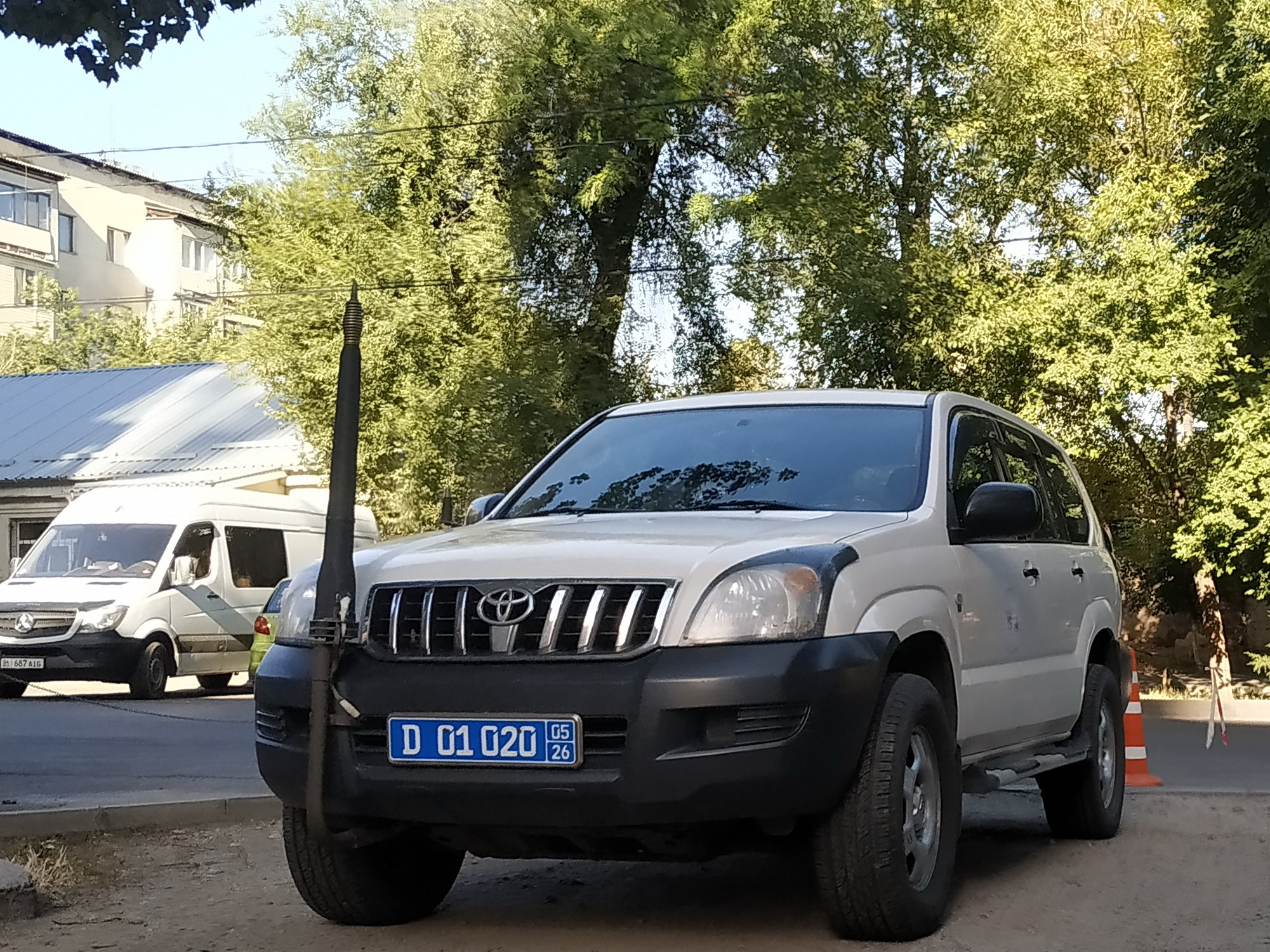 D 01 020, Toyota Land Cruiser Prado 3rd gen 5-door SUV (J120), 2002–2009