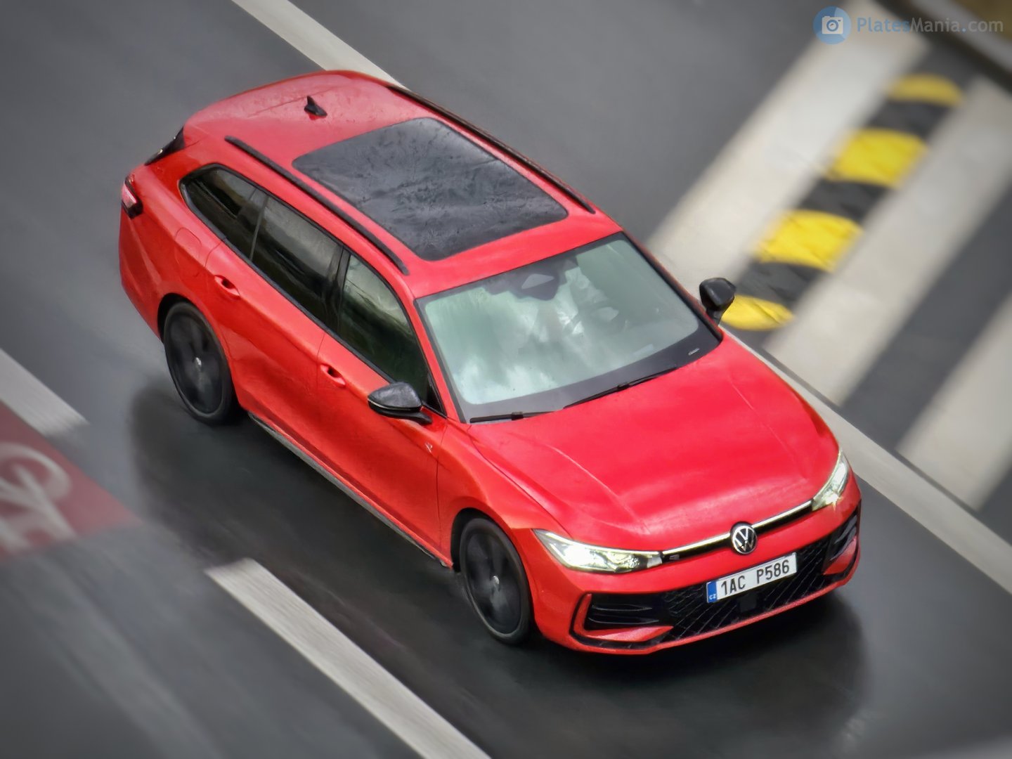 1AC P586, Volkswagen Passat 9th gen Variant (B9; 3J), 2023–