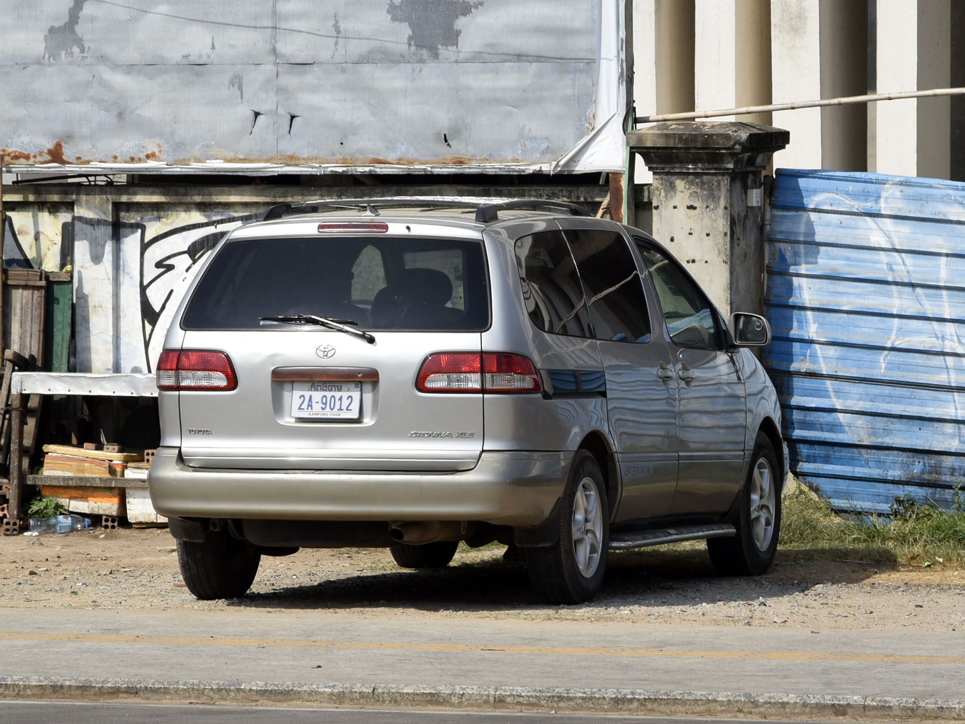 2A-9012, Toyota Sienna 1st gen (XL10), 1997–2002