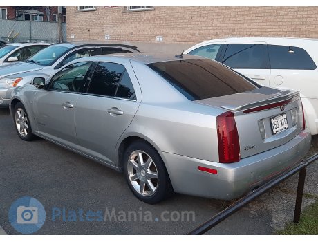 W53 WYG, Cadillac STS