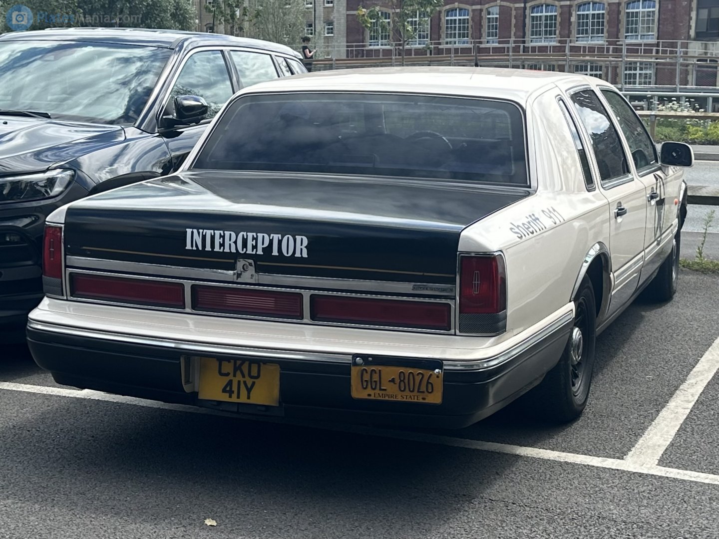 CKO41Y, Lincoln Town Car 2nd gen (FN36/116), 1989–1997