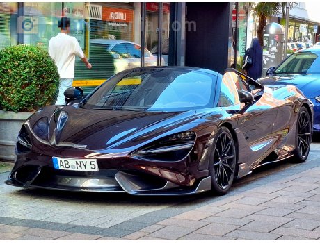 AB NY 5, McLaren 765LT
