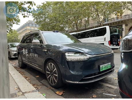 京A·FH3272, AITO (Wenjie) M9