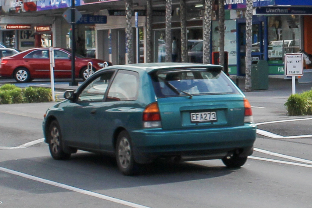 EFA273, Mazda Familia 7th gen Hatch (BH), 1996–1998