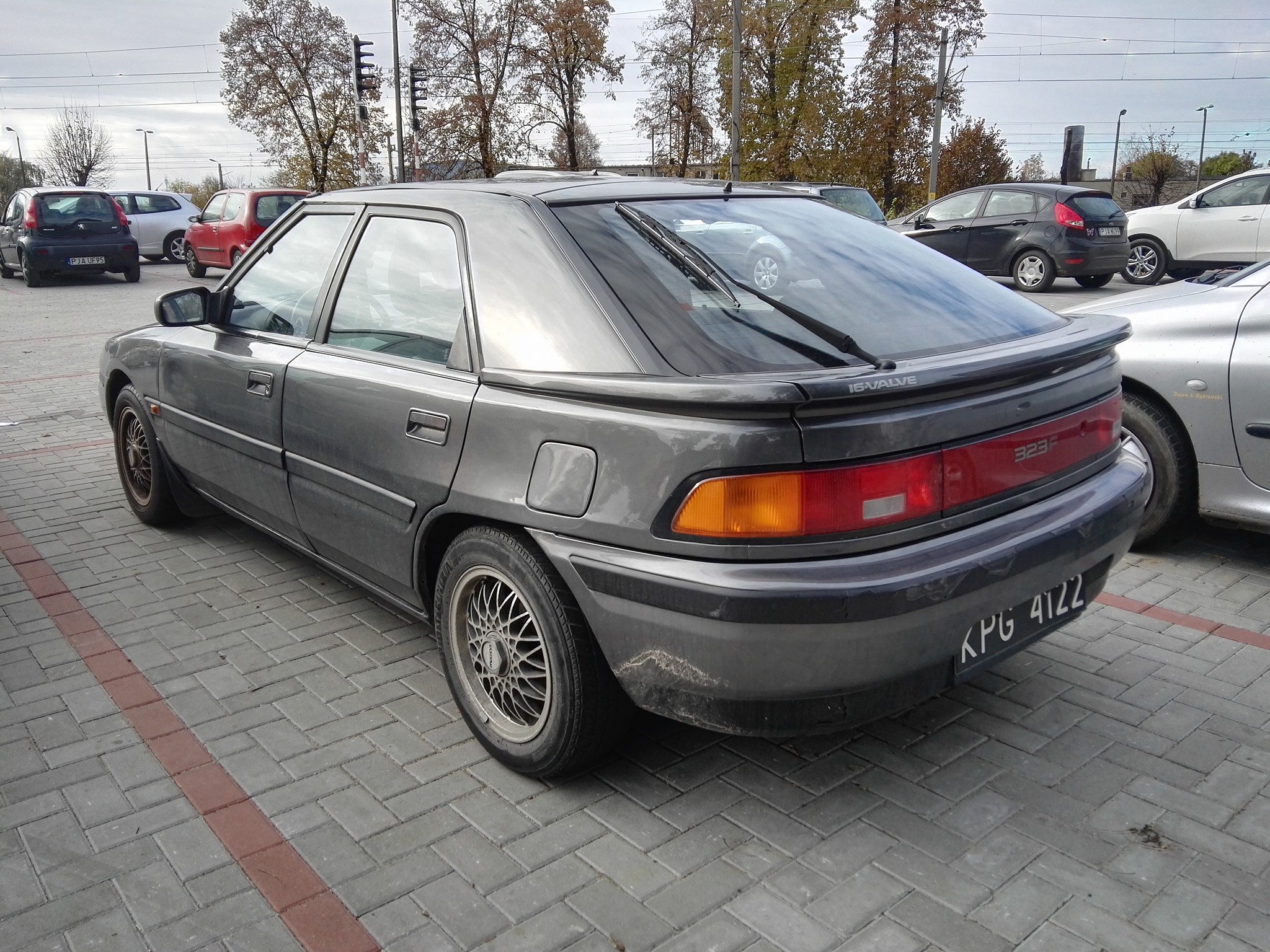 KPG 4122, Mazda 323 4th gen F (Astina) Fastback (BG), 1989–1994