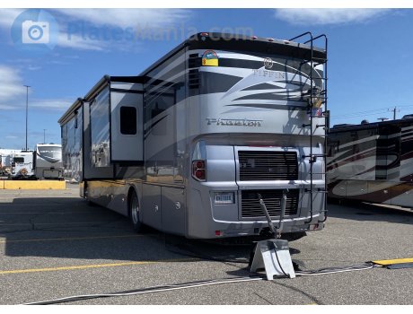 RWETHER, Tiffin Phaeton