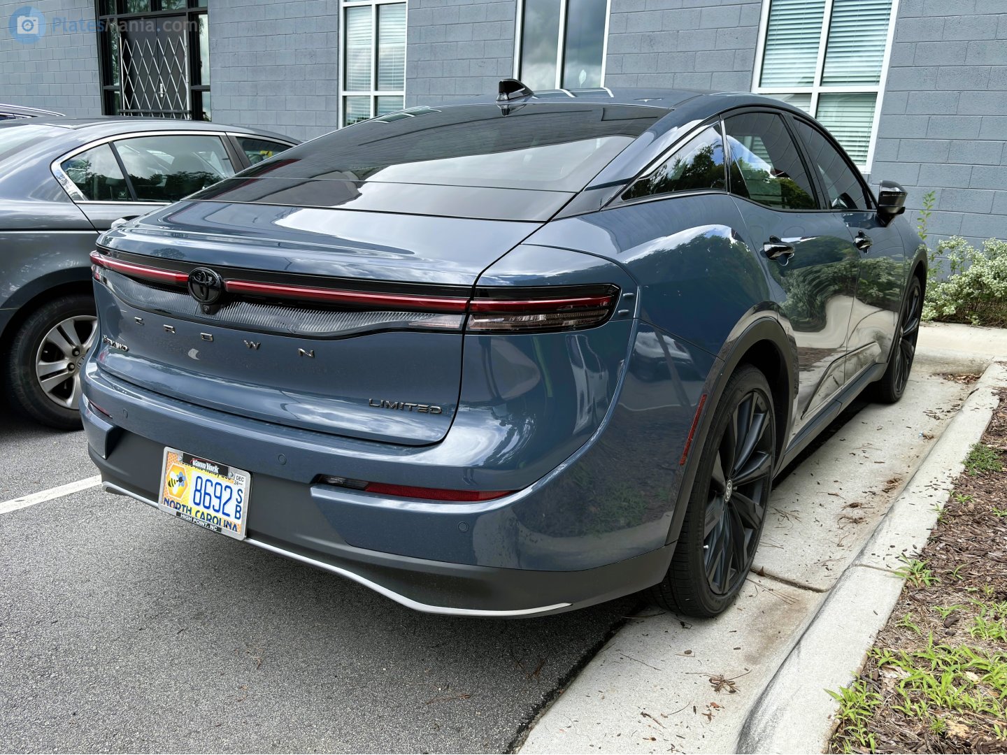 8692, Toyota Crown 16th gen Crossover (S235), 2022–