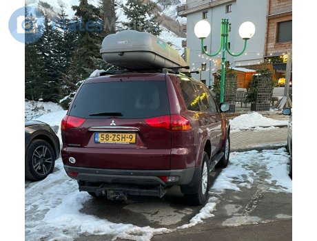 58-ZSH-9, Mitsubishi Montero Sport