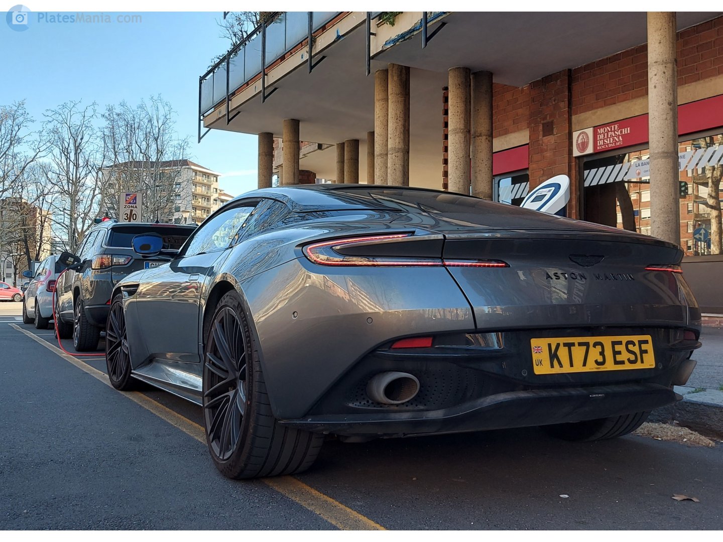 KT73ESF, Aston Martin DB12 Coupé, 2023–