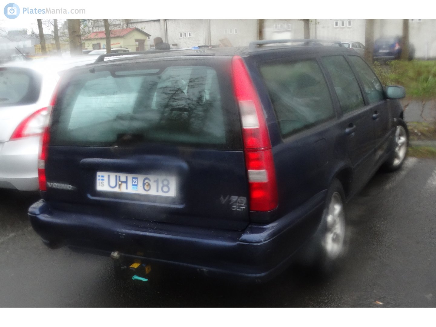 UH 618, Volvo V70 1st gen (875/876), 1996–2000