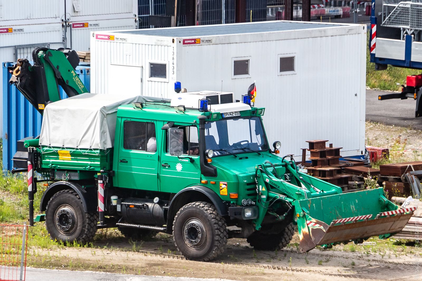 BP 42-350, Mercedes-Benz Unimog 405 Equipment Carrier, 2000­–2013