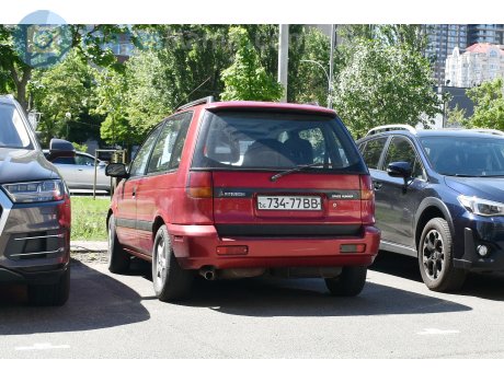 06 734-77 BB, Mitsubishi Space Runner