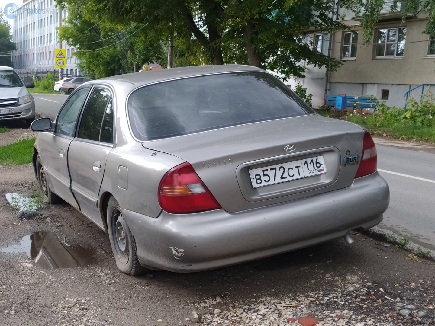 в 572 ст 116, Hyundai Sonata 3rd gen (Y3), facelift, 1996–1999
