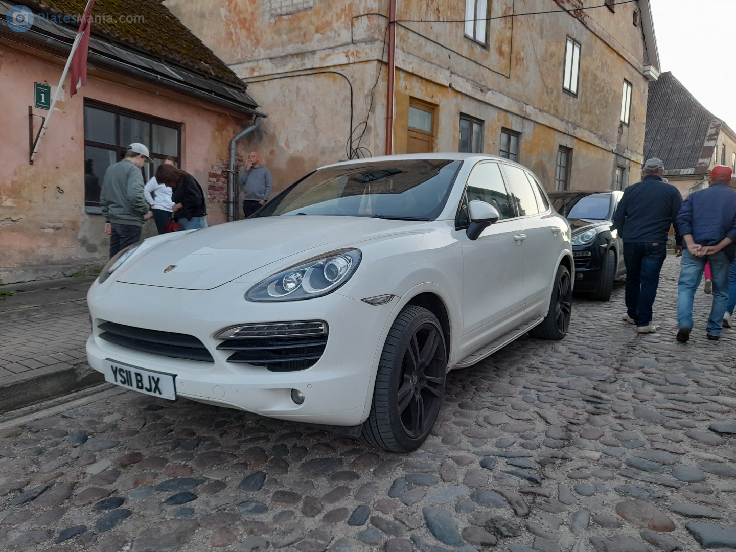 YS11BJX, Porsche Cayenne 2nd gen (958; 92A), 2010–2014