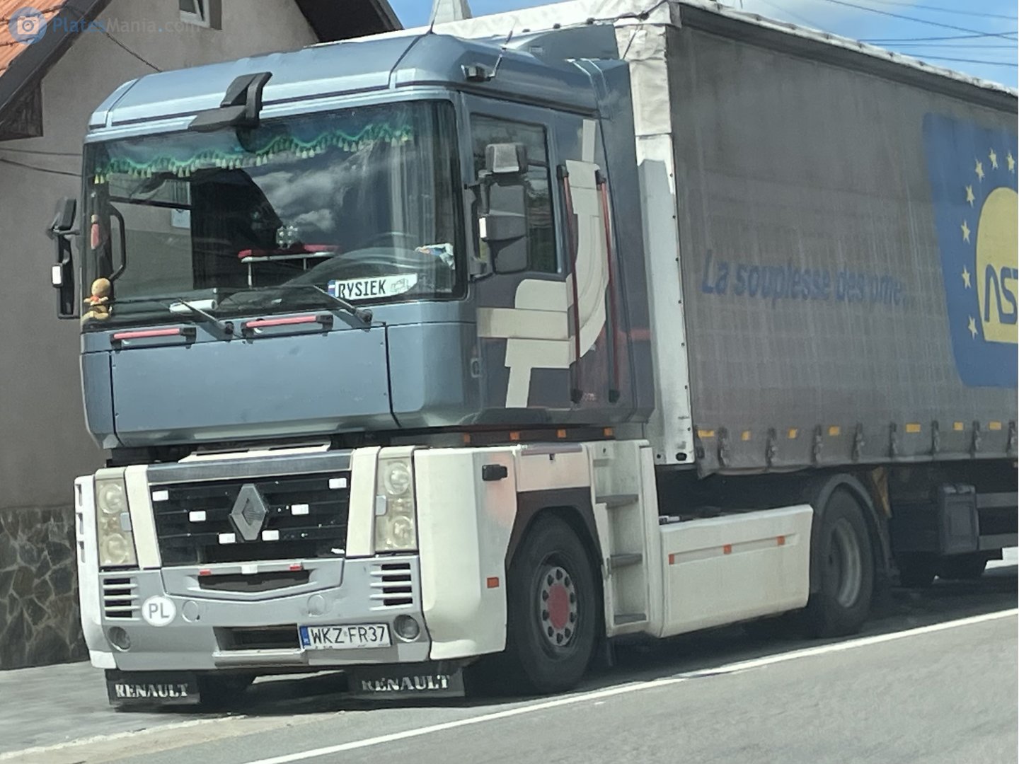 WKZ FR37, Renault Magnum 3rd gen and 4th gen, 2001–2013