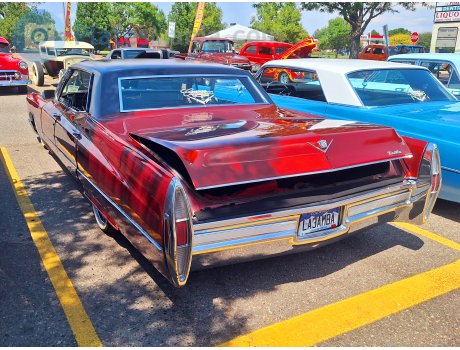LA3AMBA, Cadillac DeVille